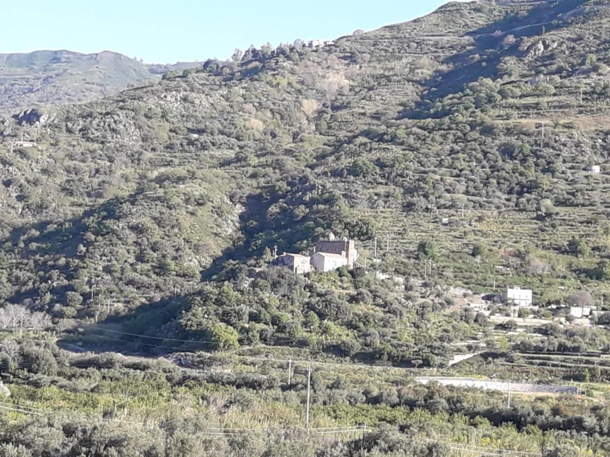 Casa Di Lucia Apartment Forza d'Agro Luaran gambar