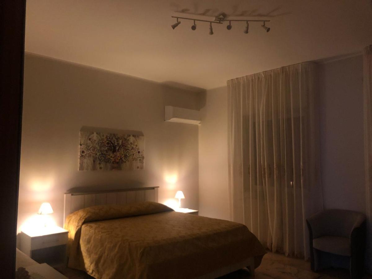 Casa Di Lucia Apartment Forza d'Agro Luaran gambar
